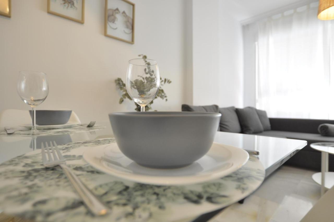 Luminoso y coqueto apartamento con jardín Málaga Exterior foto