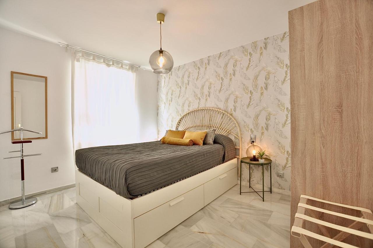 Luminoso y coqueto apartamento con jardín Málaga Exterior foto