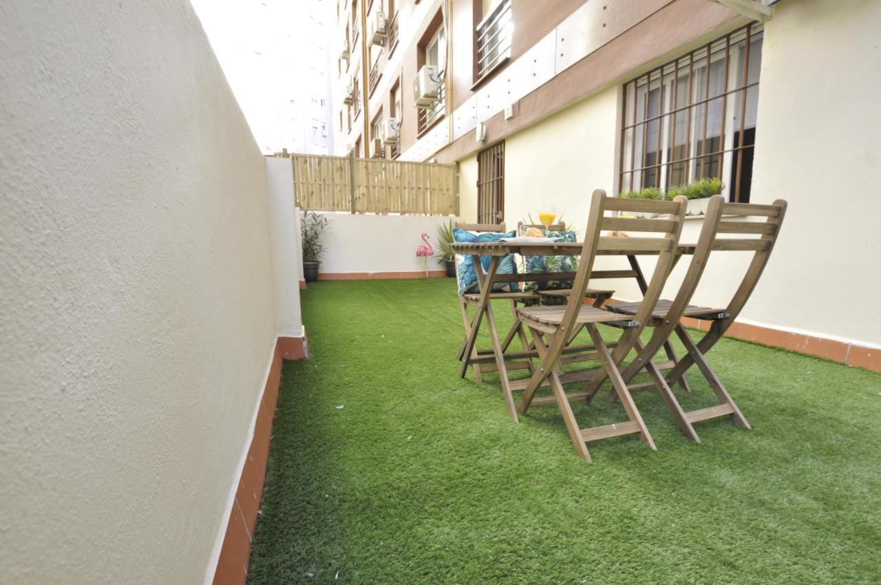 Luminoso y coqueto apartamento con jardín Málaga Exterior foto